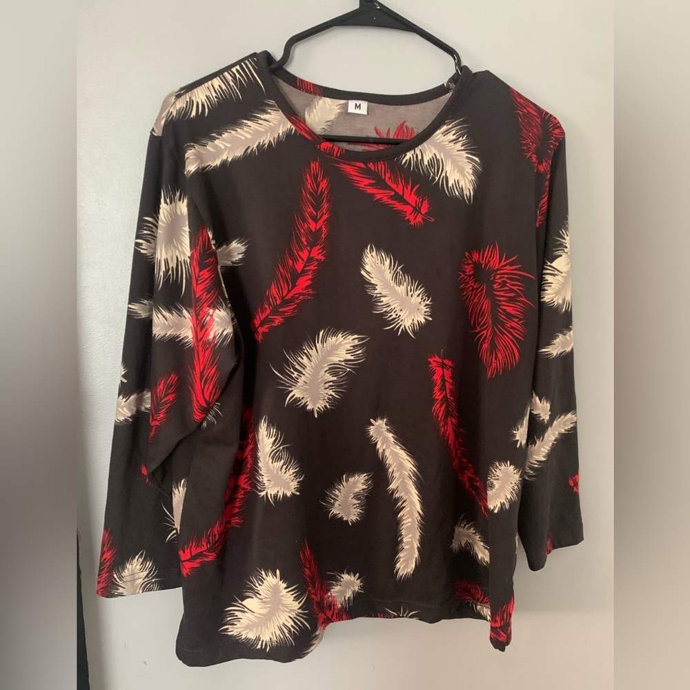 Stylish Black and Red Feather Print Women's Top